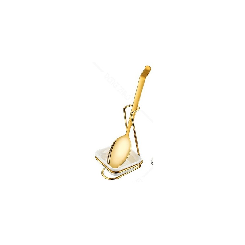 Ustensile Cuillère dorée